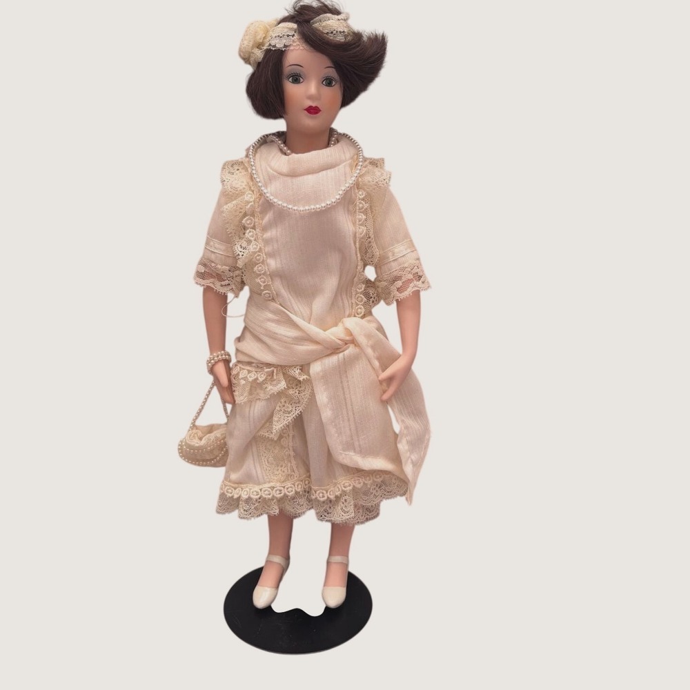 Vintage 1985 Bertha Rogers Daisy Buchanan Great Gatsby Porcelain Doll 13"